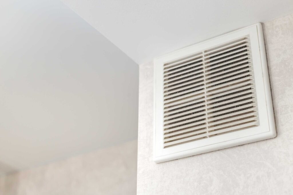 Bouche d'extraction de VMC pour la ventilation d'un logement